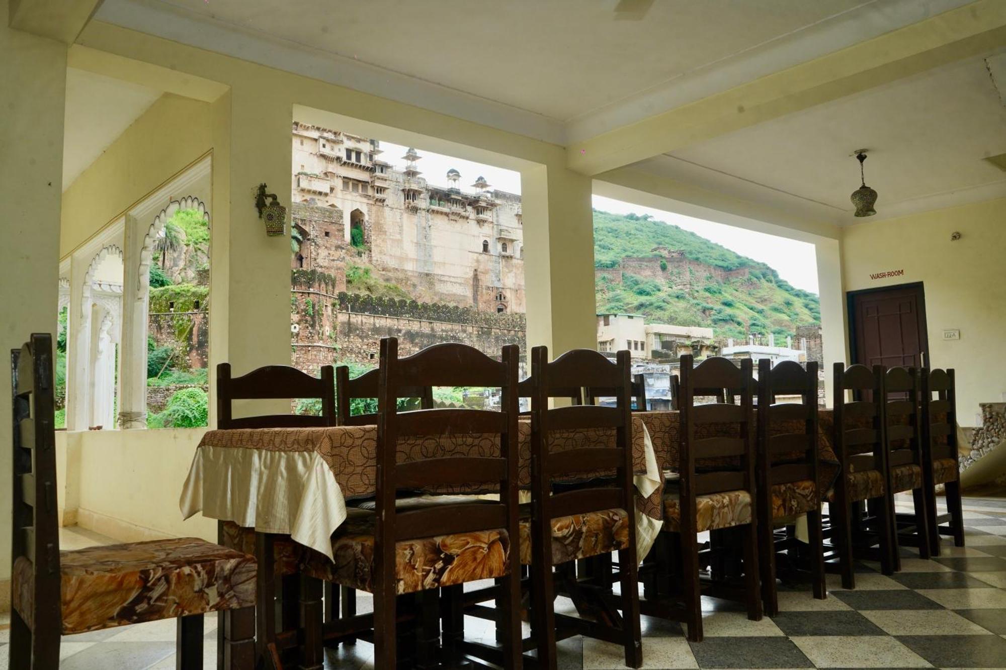Hotel Haveli Katkoun Būndi Exterior foto